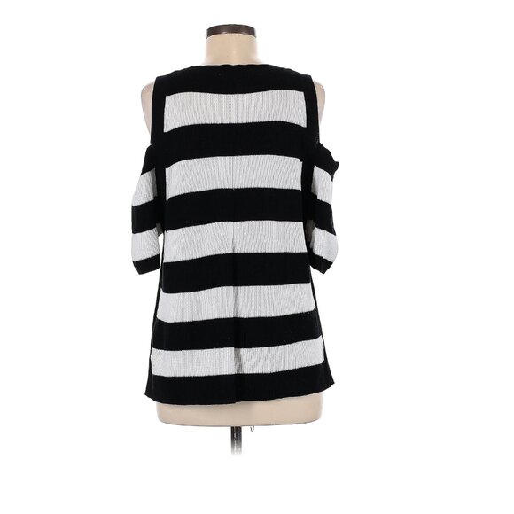 TWO by Vince Camuto Black and White Cold Shoulder Short Sleeve Sweater - Picture 3 of 11